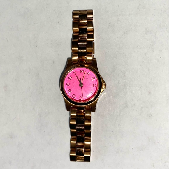 Holiday Sale🚨Authentic Marc Jacob’s watch - Picture 2 of 5